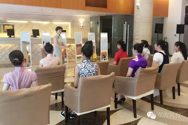 修齐礼仪淑女礼仪培训班高级礼仪培训师