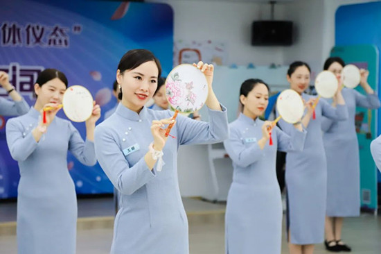 学员案例分享,礼仪培训师如何教好形体礼仪课程