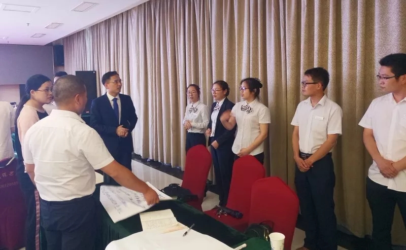 修齐礼仪金融行业服务