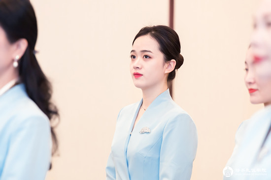 你了解礼仪培训师这个职业吗