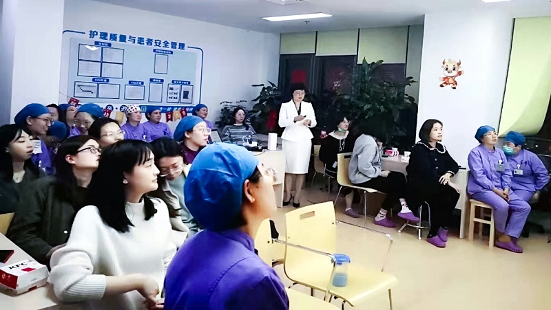 修齐礼仪书院高级礼仪培训师培训班何勤老师医护礼仪培训照片