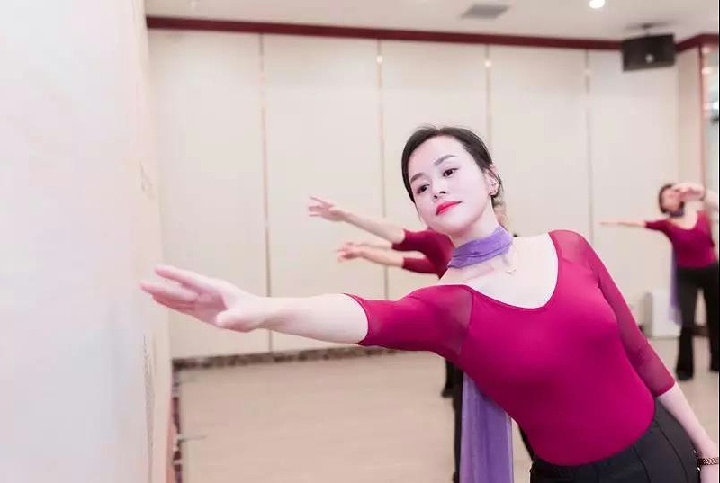 修齐礼仪行为美学优雅仪态培训师培训班