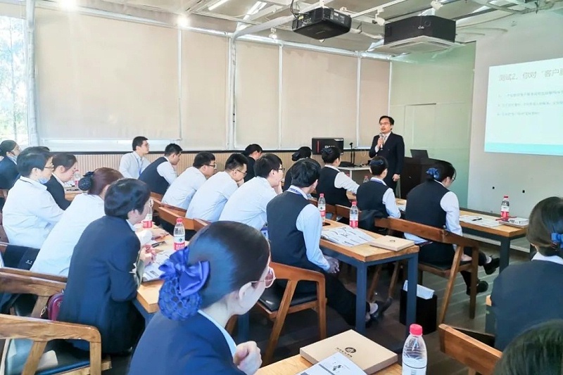 修齐礼仪书院礼仪师事务所上海《长兴岛》政务大厅服务礼仪提升培训1