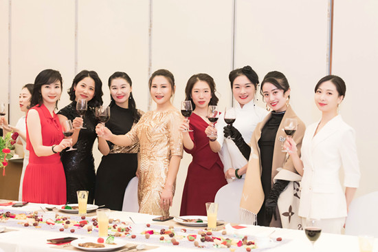 如何考礼仪培训师资格证