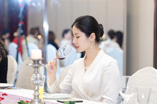 如何考礼仪培训师资格证