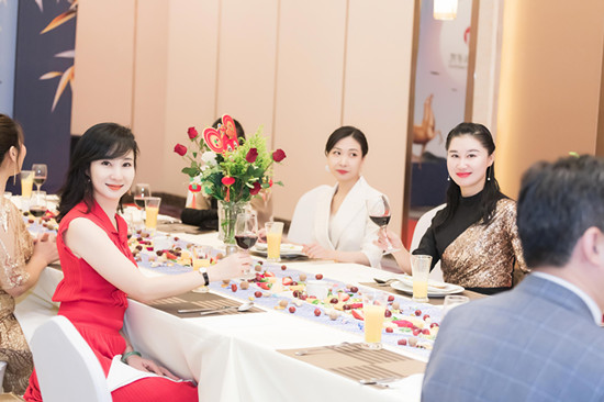 如何考礼仪培训师资格证