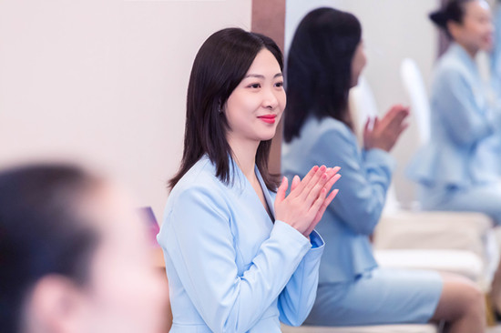 高级礼仪培训师证书难不难,有什么考取途径