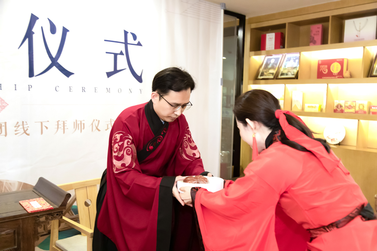 王新老师弟子团拜师仪式 (15).jpg