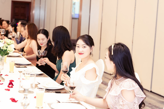 如何成为企业礼仪培训师,都要学习哪些内容