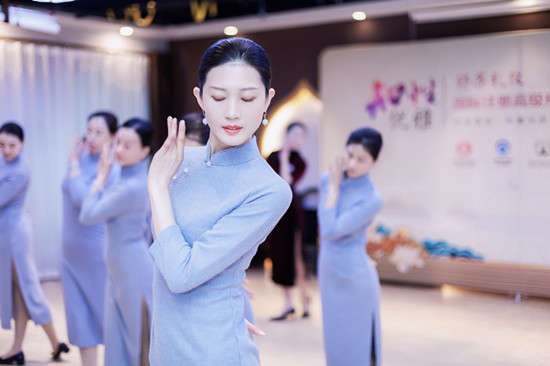 为什么要参加形体礼仪培训,形体礼仪导师证书有什么用