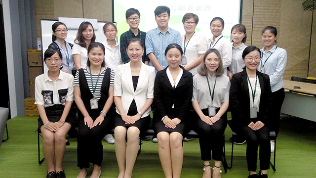 新城房地产礼仪培训案例