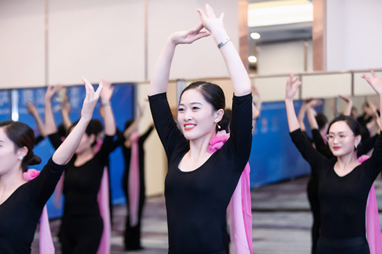 零基础从事礼仪培训师行业如何考证