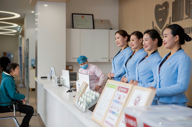 修齐礼仪书院高级礼仪培训师双证班110期学员吕燕琼老师8