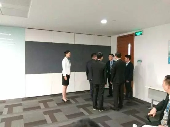 高级礼仪培训师郑老师受邀到苏宁集团总部开展《企业高管商务礼仪培训》