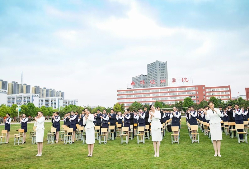 修齐礼仪书院高级礼仪培训师双证班111期学员王涵老师15