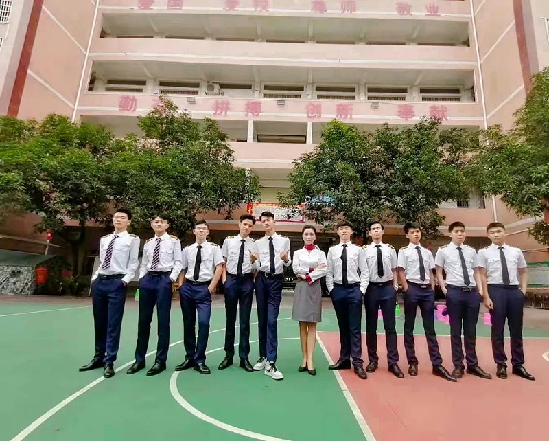 修齐礼仪书院高级礼仪培训师双班110期学员冯冰倩老师授课照片15