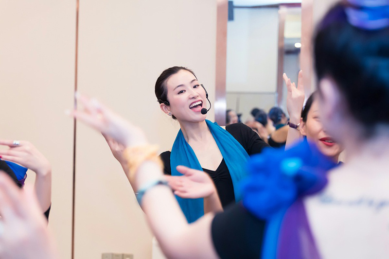 修齐礼仪高级礼仪培训师培训班培训行为美学优雅仪态形体礼仪教学