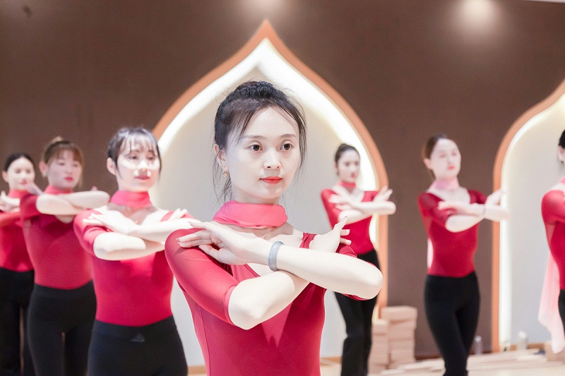 形体仪态礼仪师培训班形体礼仪师培训