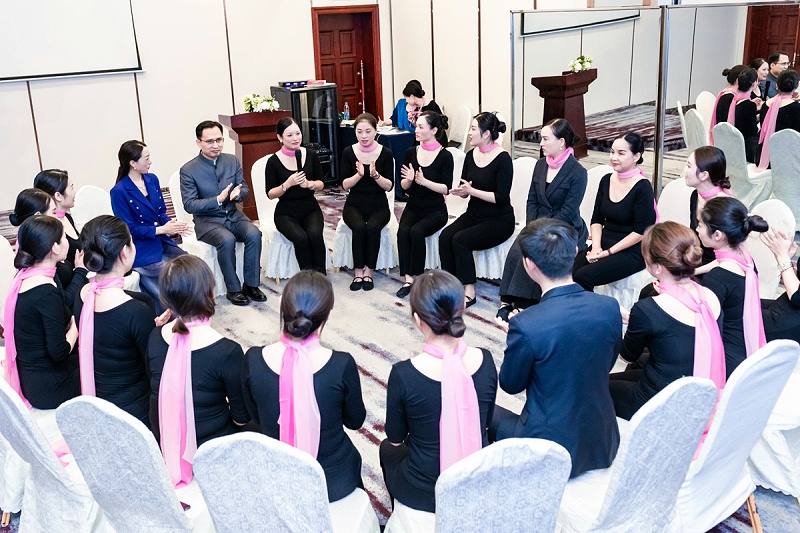 礼仪培训师培训班之形体礼仪培训