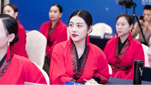 修齐礼仪108期高级礼仪培训师培训班圆满结束！