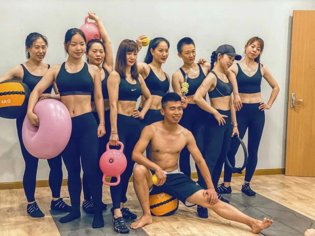 急速维密瘦身课程毕业照片.jpg